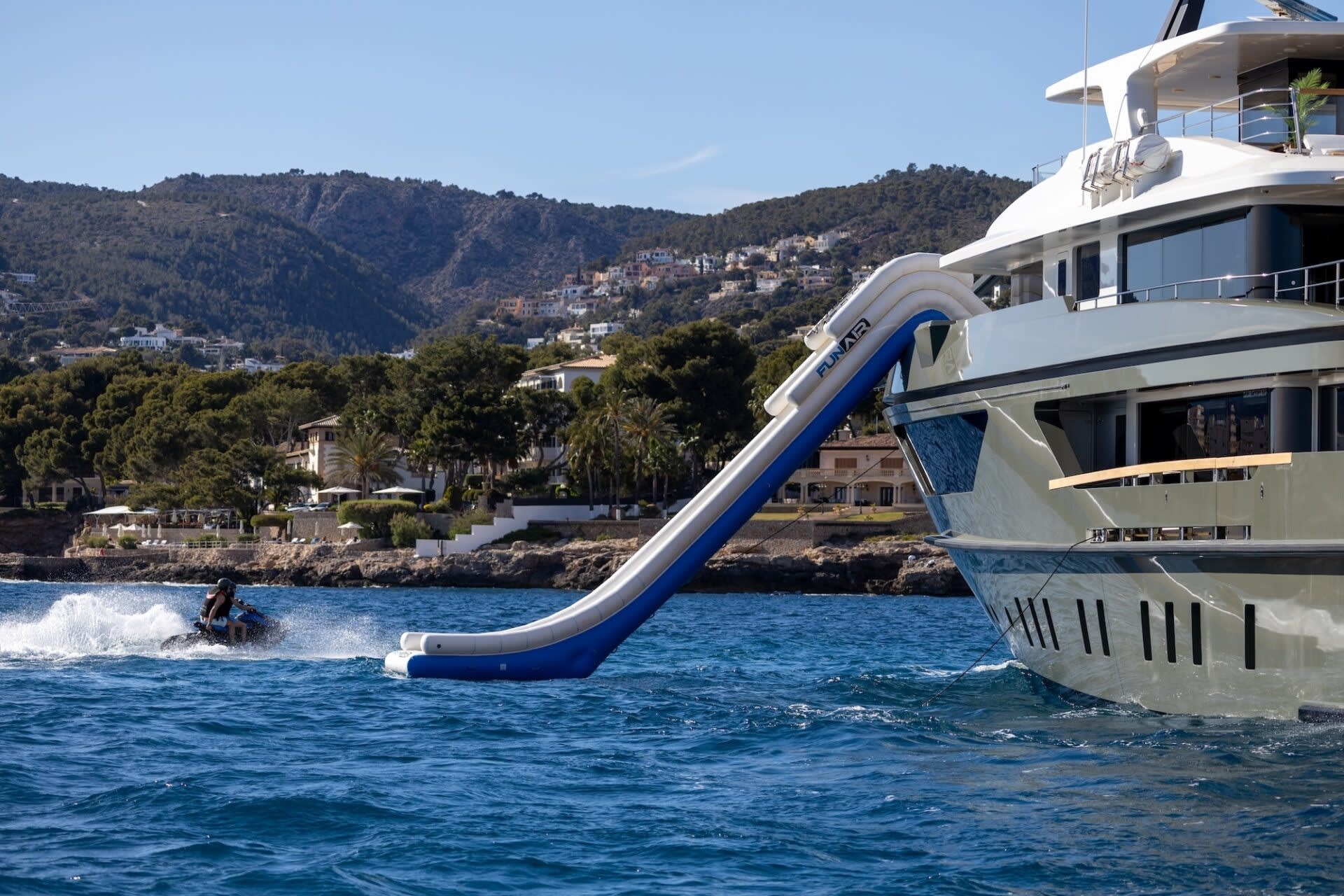 Moka Yacht For Charter | Sanlorenzo 460Exp Moka| Y.CO